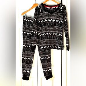 Cuddl Duds Cozy Black and White Moose Print Pajama Set